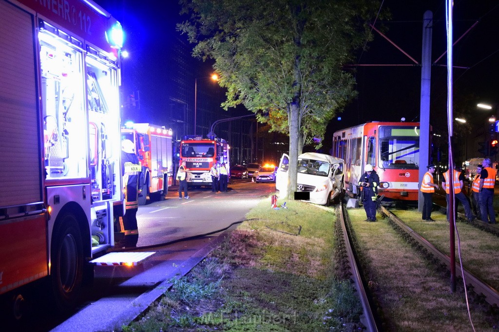 VU PKW Strab Koeln Niehl Amsterdamerstr Friedrich Karlstr P127.JPG - Miklos Laubert